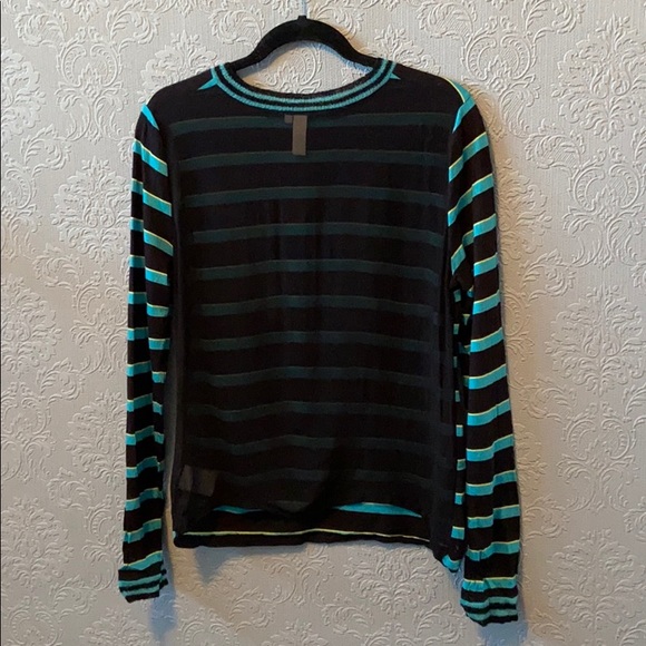 4/$20 Si-iae blue and black top, sheer back - Picture 2 of 5